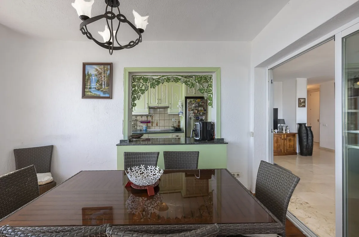 78140686-92e6-4a8e-a74a-c7c47695417c