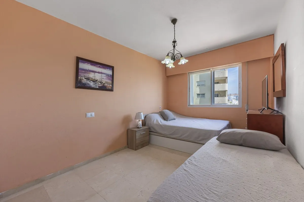 d4f269ac-c0bc-43a8-b491-4439f40ad3f5