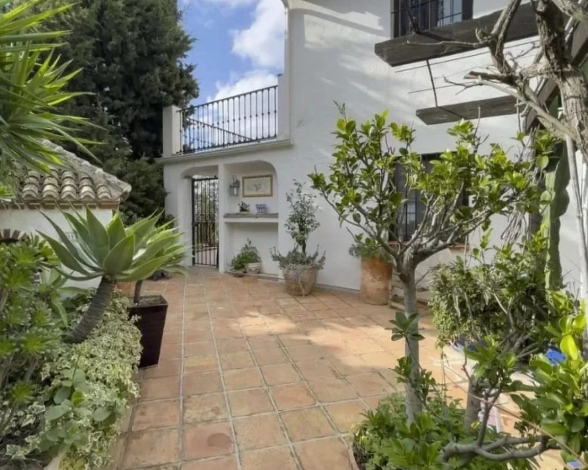 2fd6858f-2cf2-4f1b-94a2-7572ebf991f0