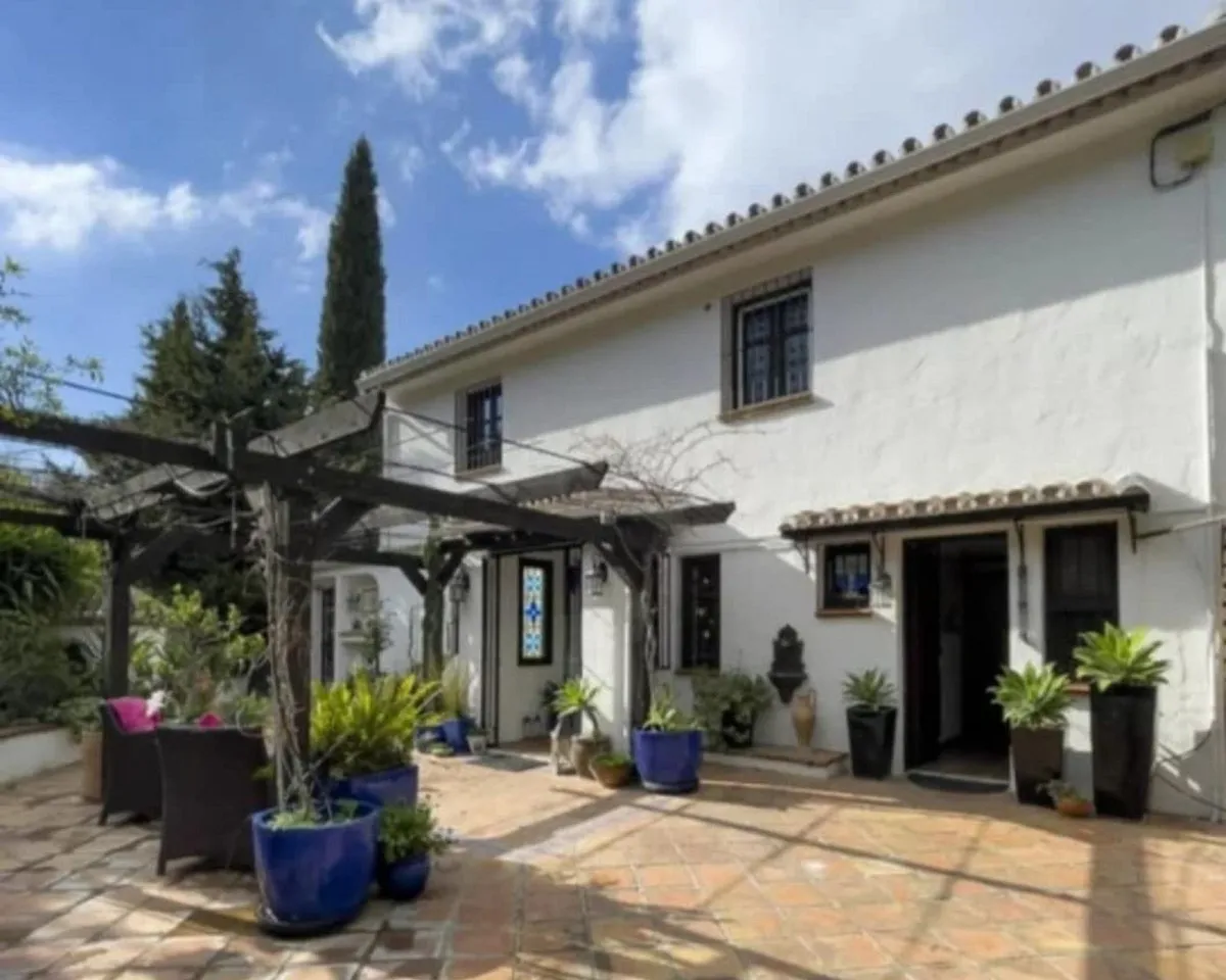 f06cc24d-5e9c-45cd-80b9-d4b4f2954660