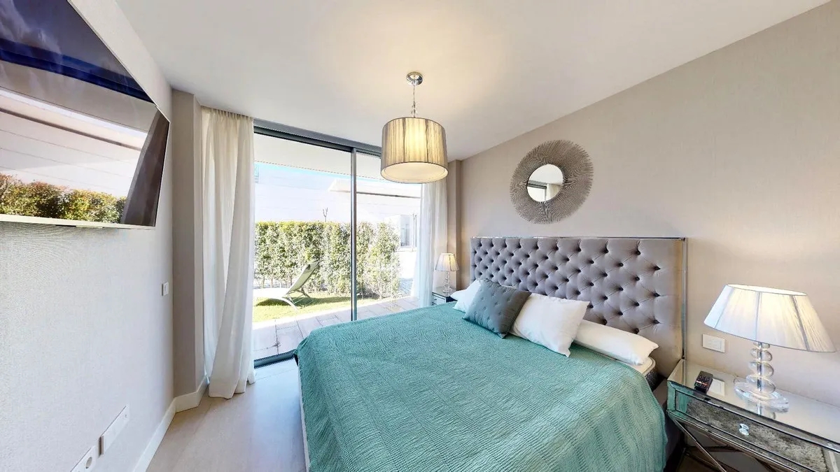 aa879a6f-685a-4866-81c9-4291c024930d