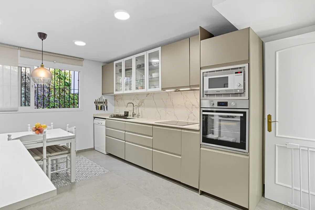 bdf173b6-f793-4fbe-affa-46cc703f5c52