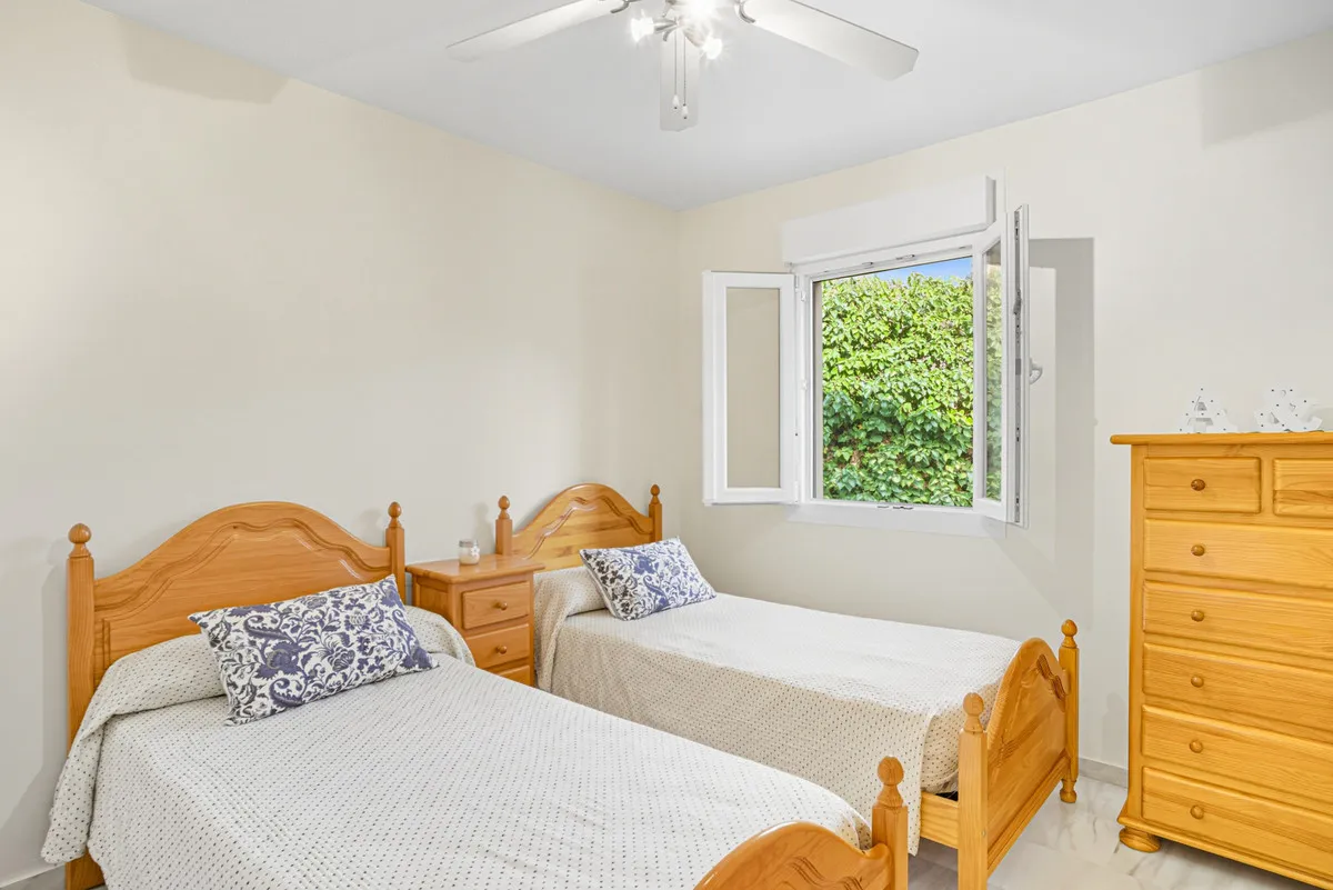 e1aa5b6c-f02c-459c-8ca2-d20a18e8a663