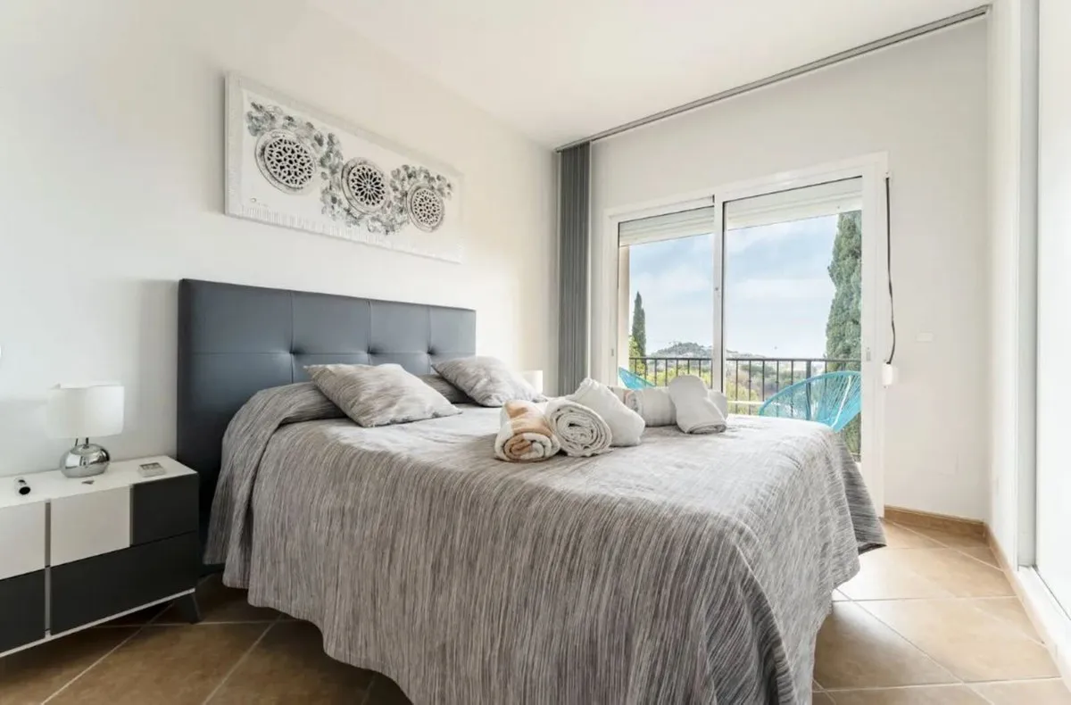 0d7b62ce-aa4d-4484-9f52-77d873223b37