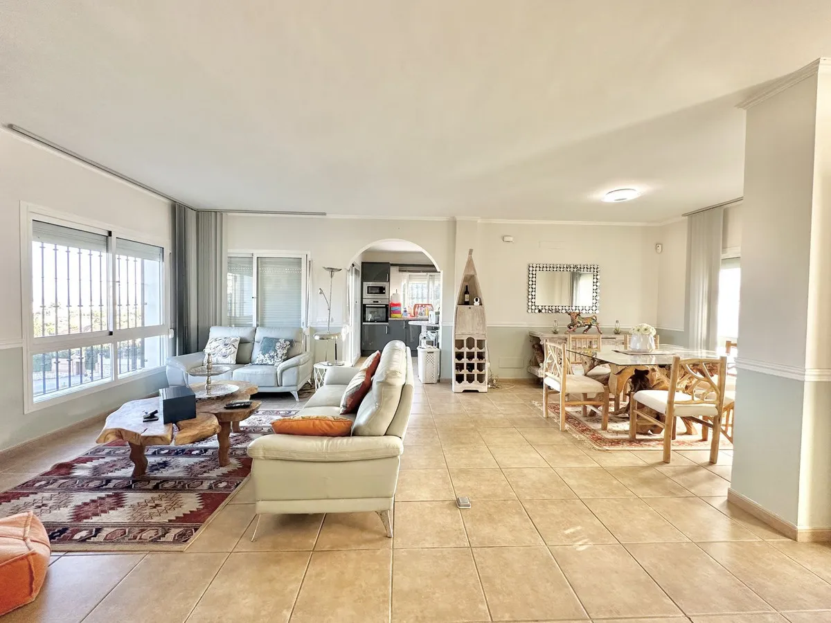 15f3d63f-a629-433e-a336-9cc999f630a9