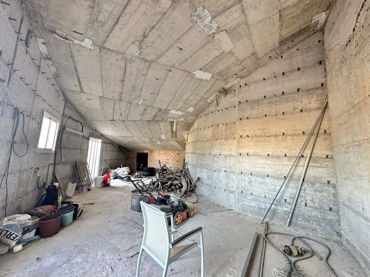 56081b6f-555d-450b-8998-1c70ddd71412