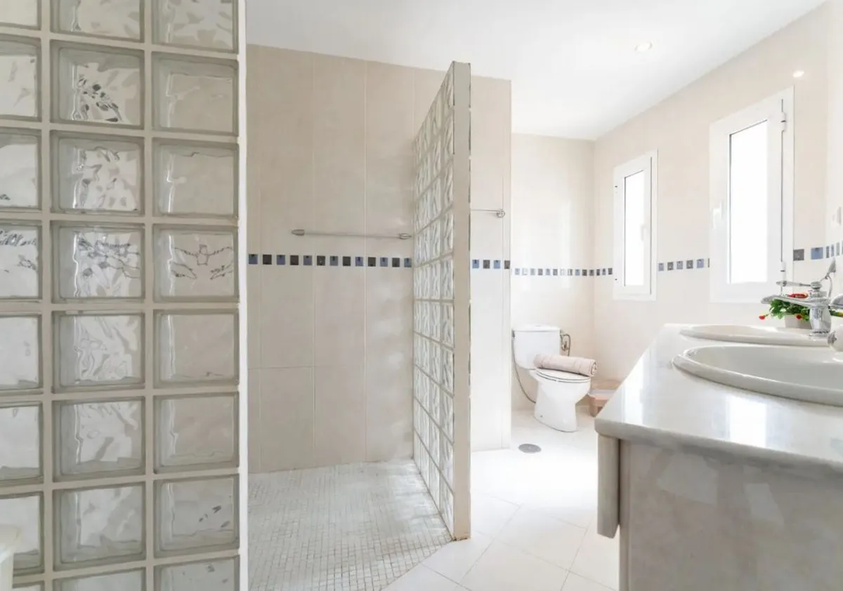 6b58c63d-f353-4503-8132-3e94aefc706e