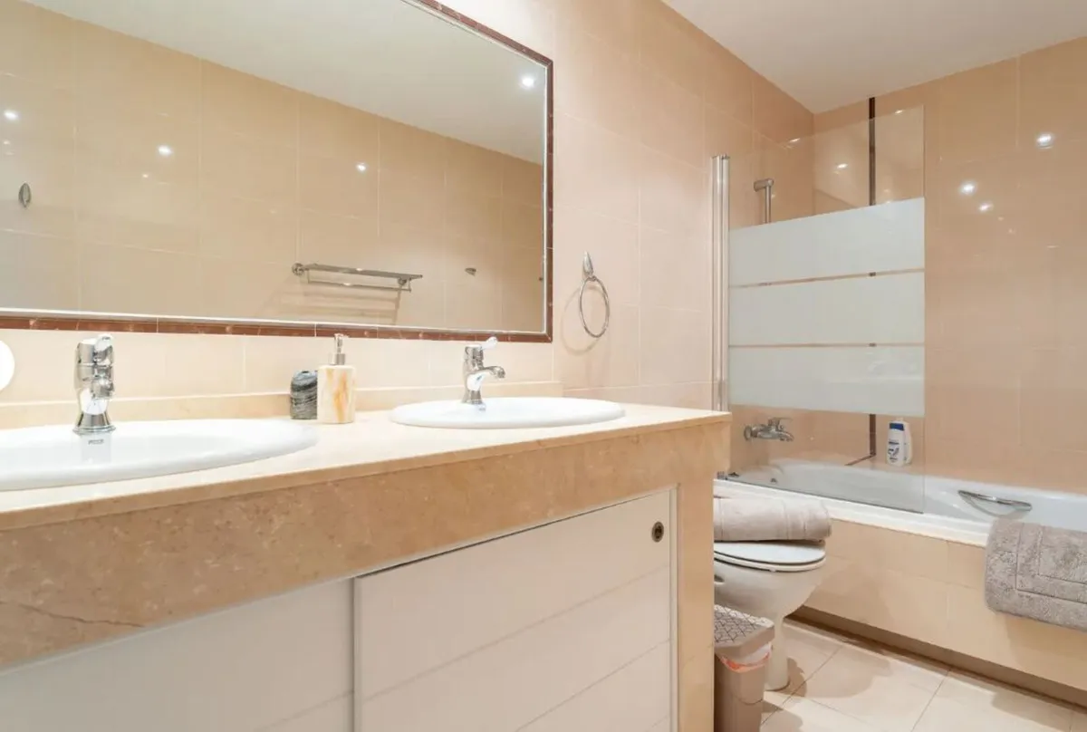 798103f9-50fb-40ae-a1ba-1be5cfa4bc5d