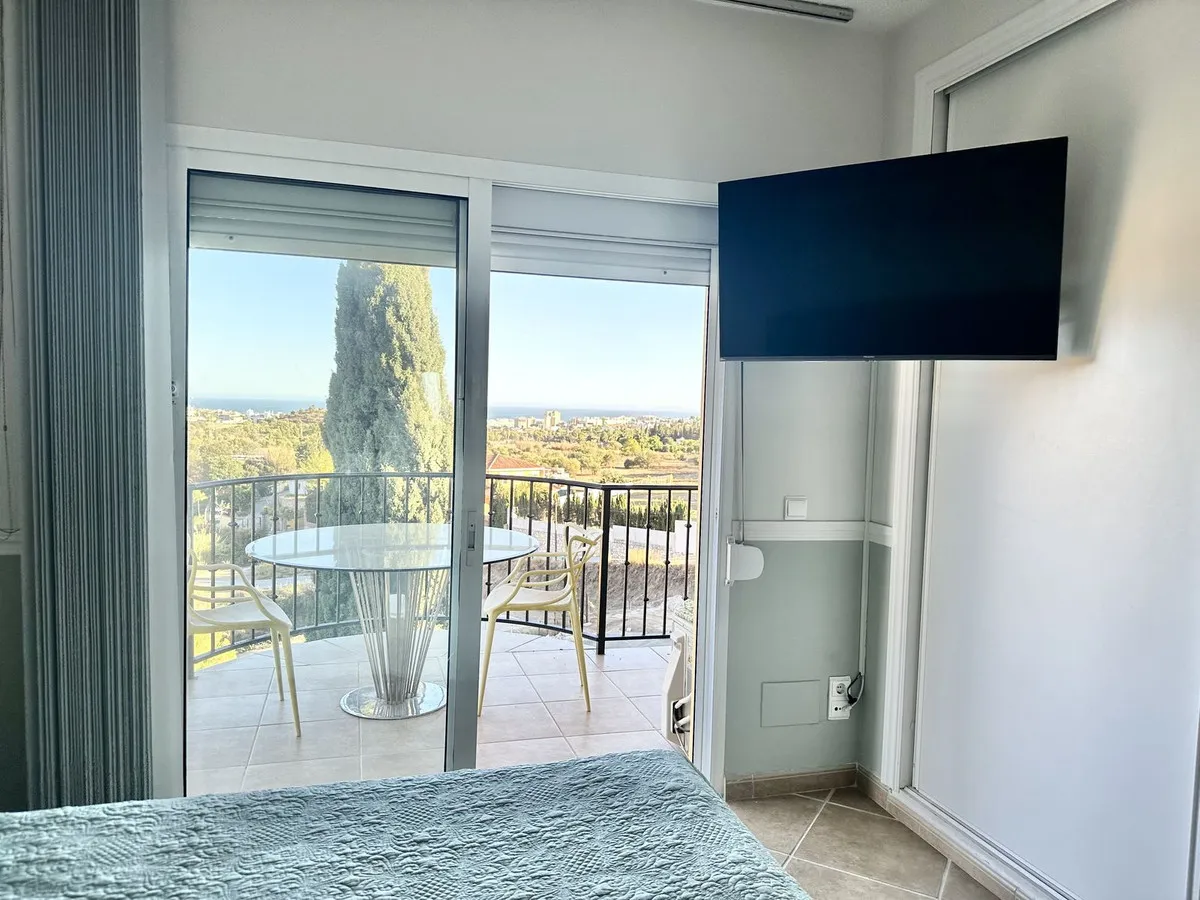 7a4b1b28-6eaa-4f9f-b8be-e8af63a85d6e