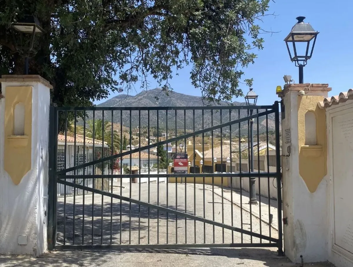 80fd403d-63b3-440d-9e48-29be1a711004