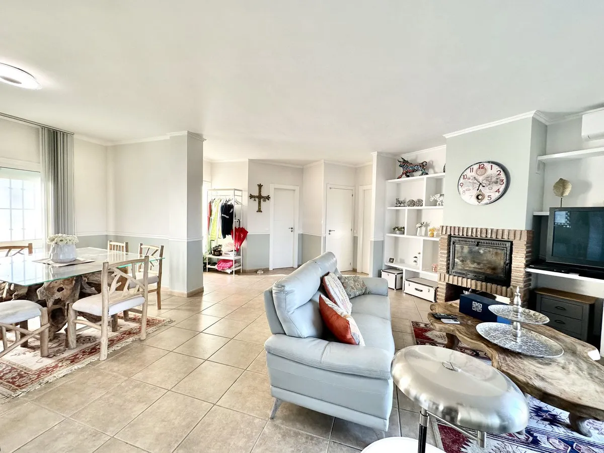 940a7f7f-b92d-419b-a8f2-2735e359c1d9