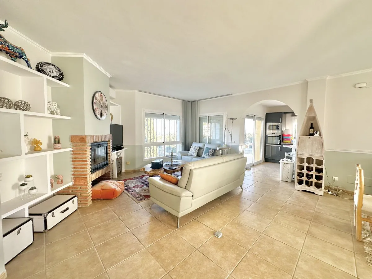 af5733f4-05a4-4293-91d3-e9e706943497