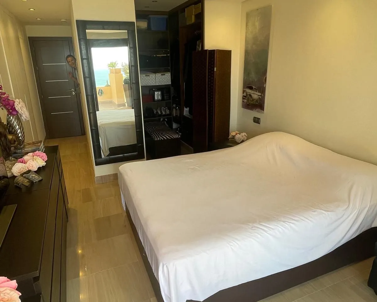 cc35e54b-fa7c-4614-87b2-624c32bbe4fe