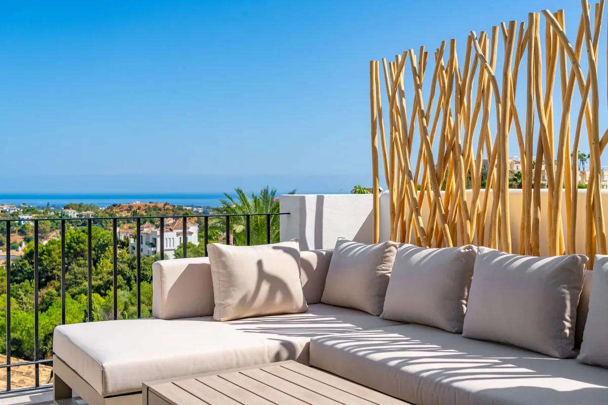 1562666b-e218-4044-809a-16b932acc1c9