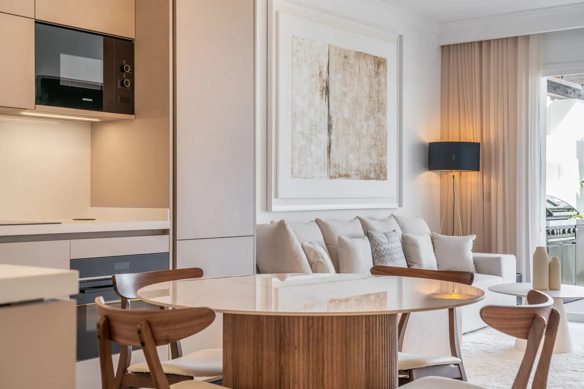 759d7b2e-257d-4c88-8835-a63498db43dd