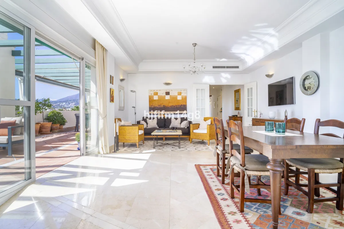 245e4a73-2f4e-4898-9015-23aec349445b