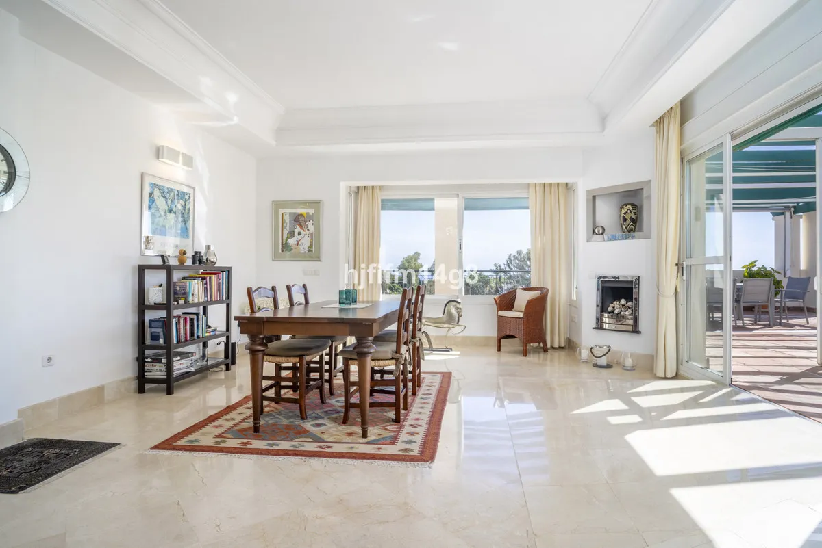 86f4ca94-5825-4017-bcb1-f167acb30fd0