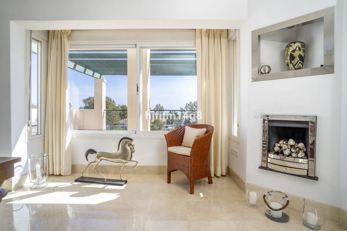 a49a51a3-e123-4b11-8d8b-8f78f4e42dd0