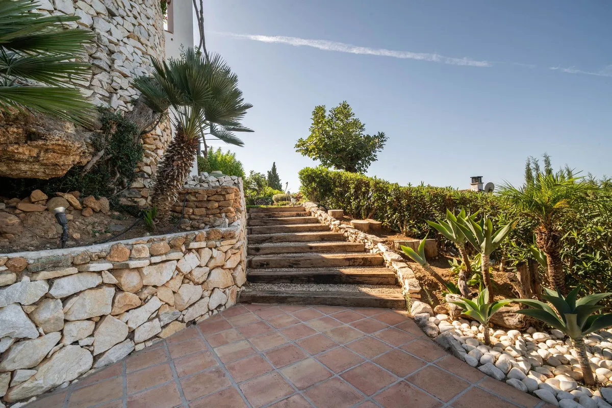 4cbd6d03-d8e7-43b8-82dc-1c94ea00de68