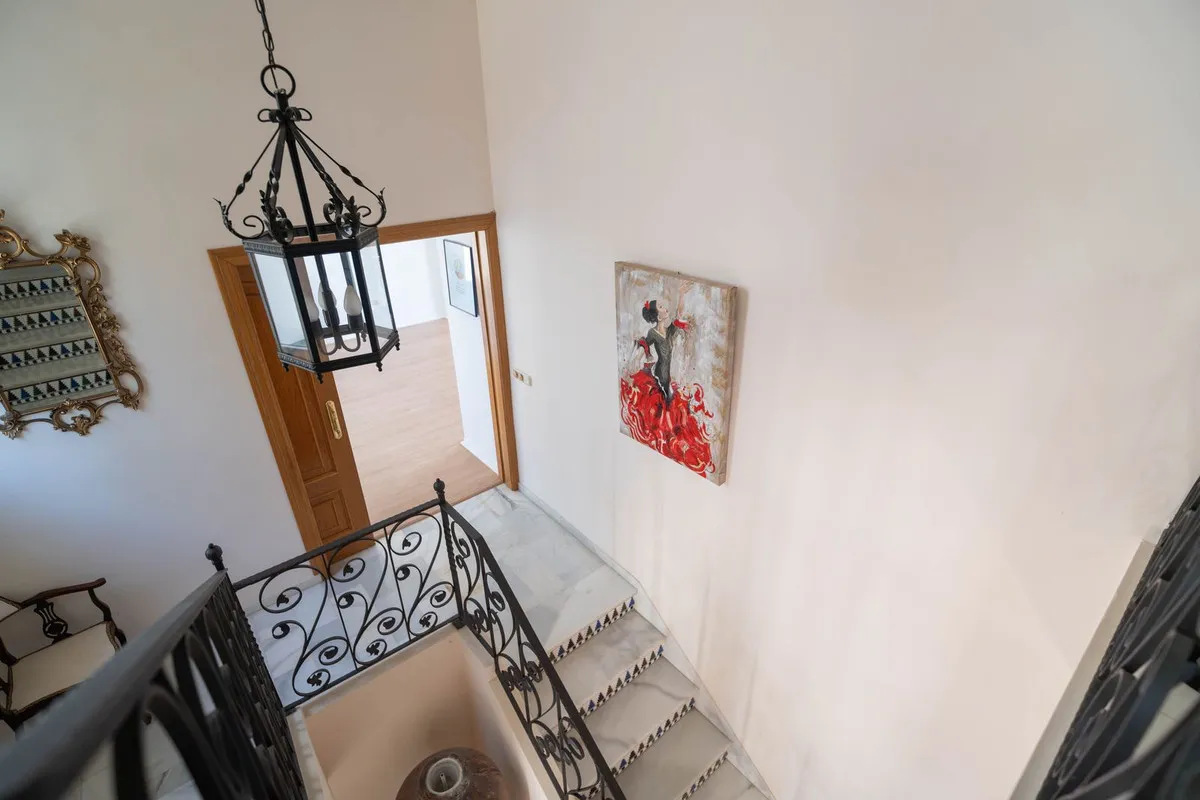 93c83581-c3d9-47ce-8b77-6681f81cc8c0