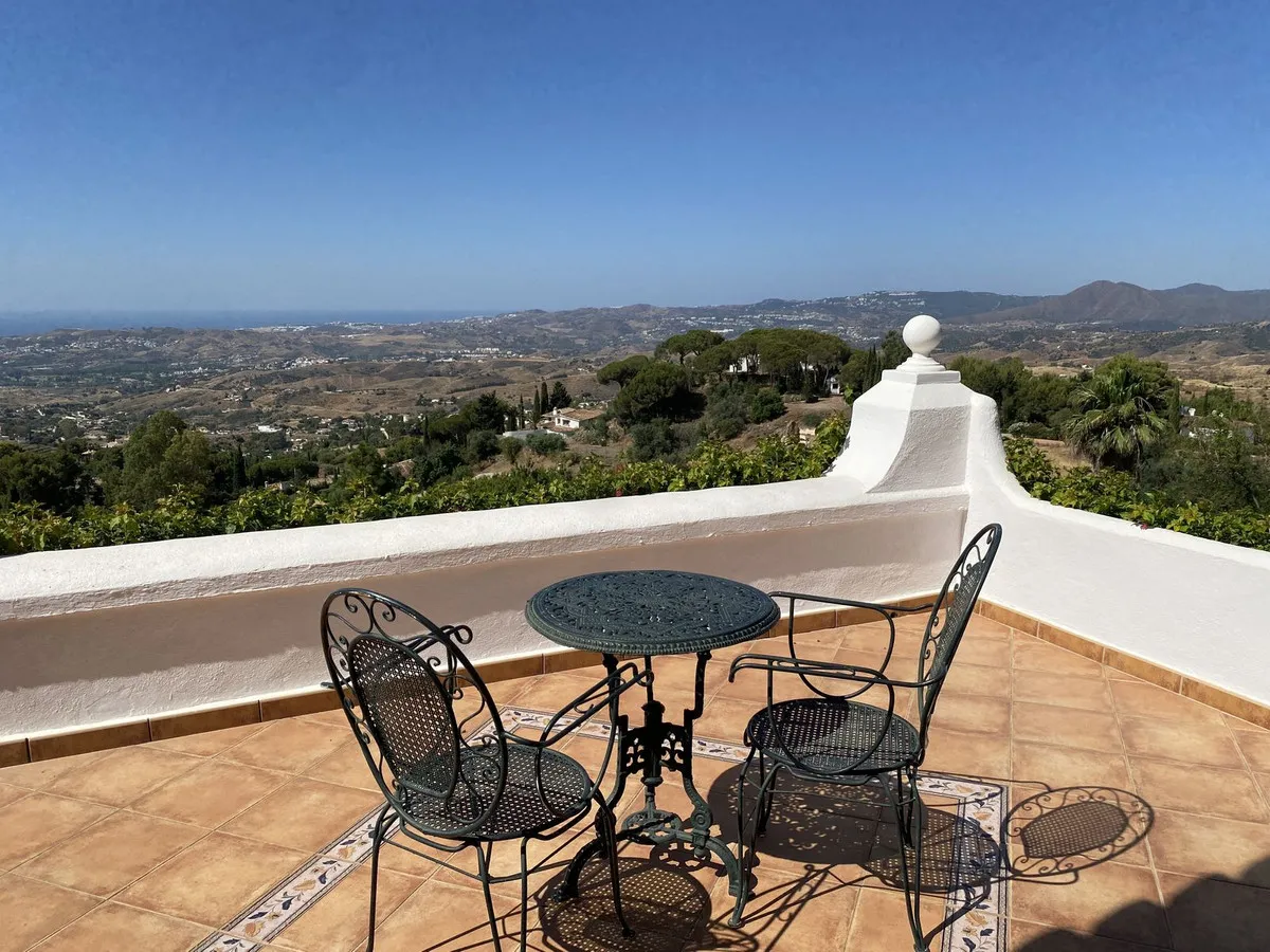 a01a28b6-9919-42ba-b48a-321781bea2ac