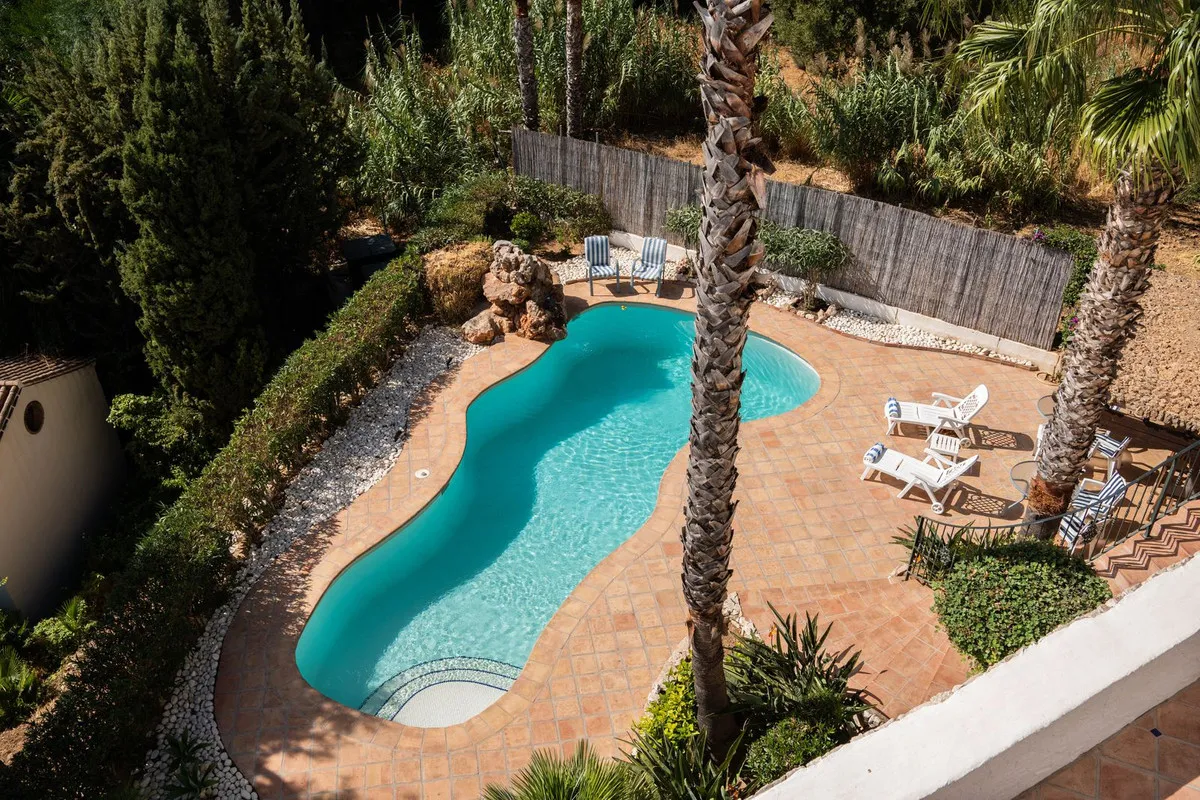 af9f94a6-06cb-45ef-b889-ae74f0f0c50f