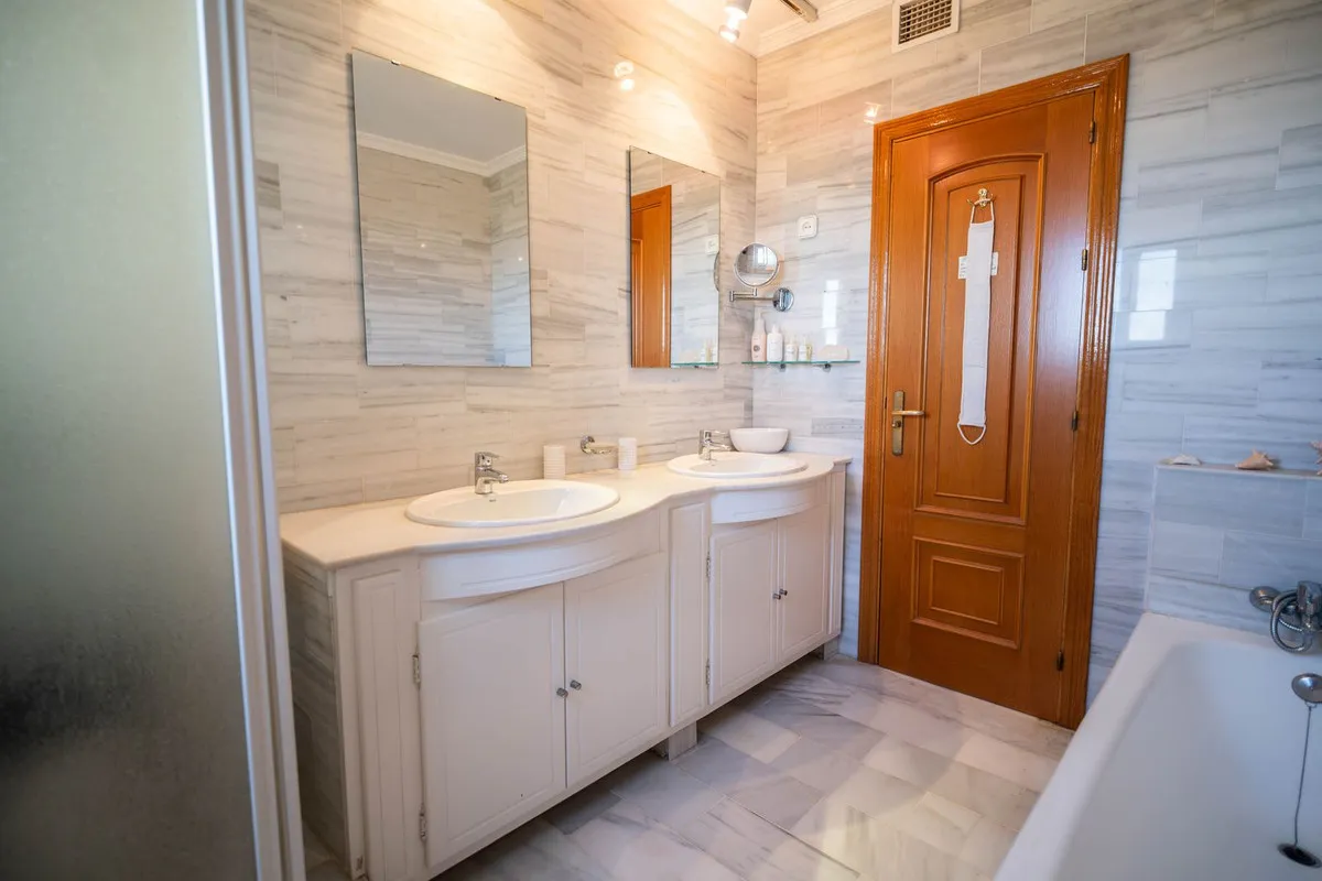 fec20e92-d48b-4e65-bdc9-248231560073