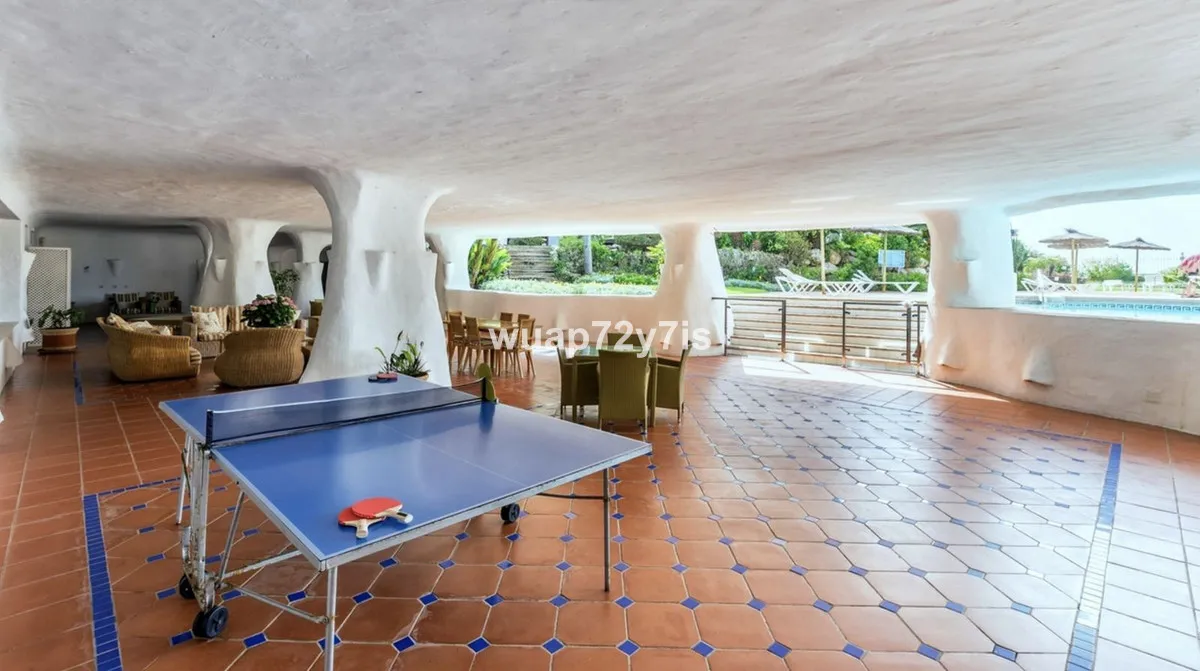 f43196df-a046-49c4-a2c2-9a6710dca171