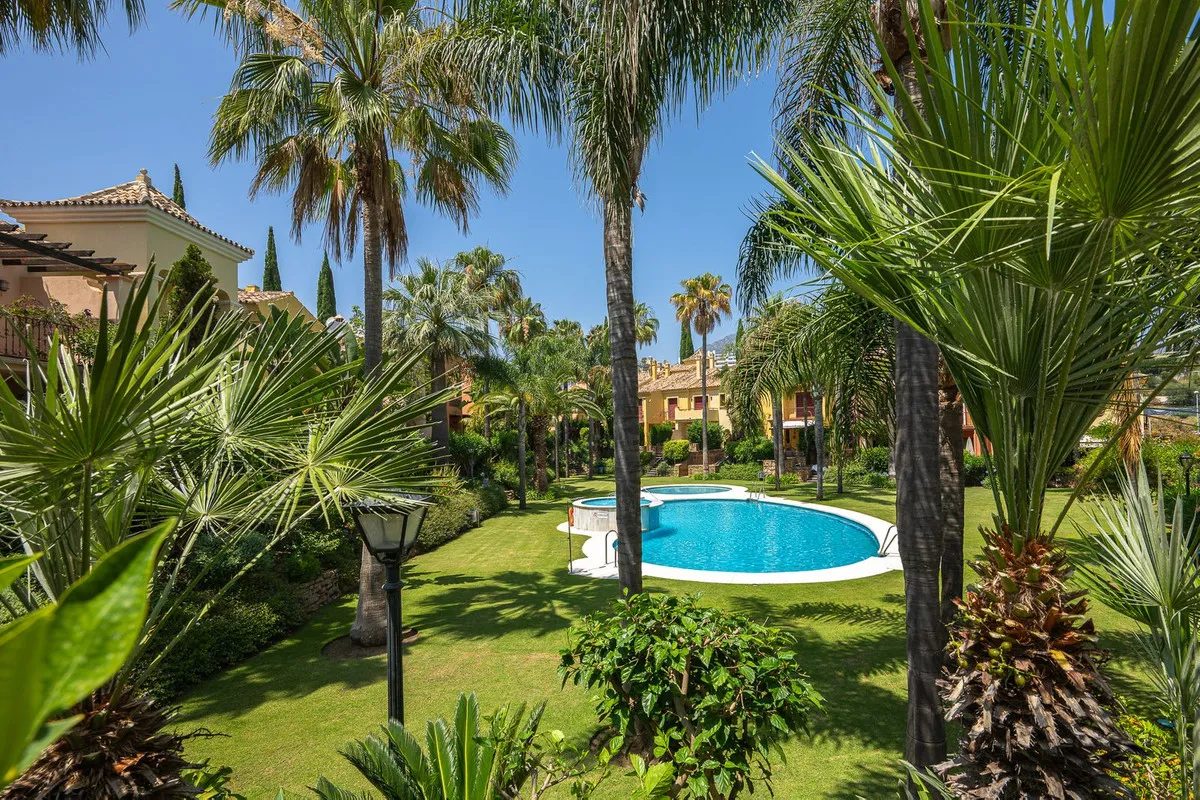 037a19b2-a6c8-4d9e-ba4d-f4f4756d0e46