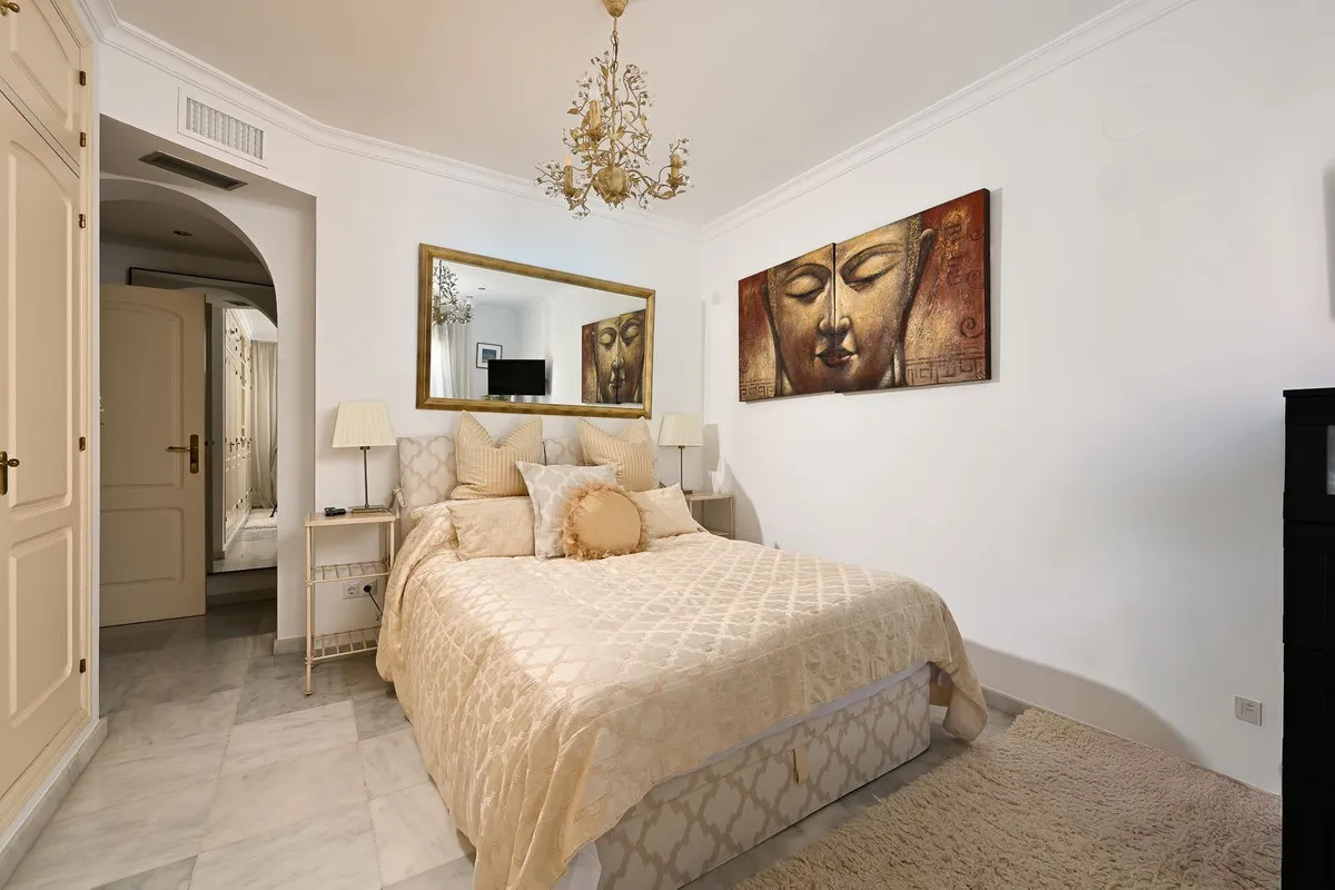 80bf757c-7dd4-4fb2-8a20-ef0316efc1f8