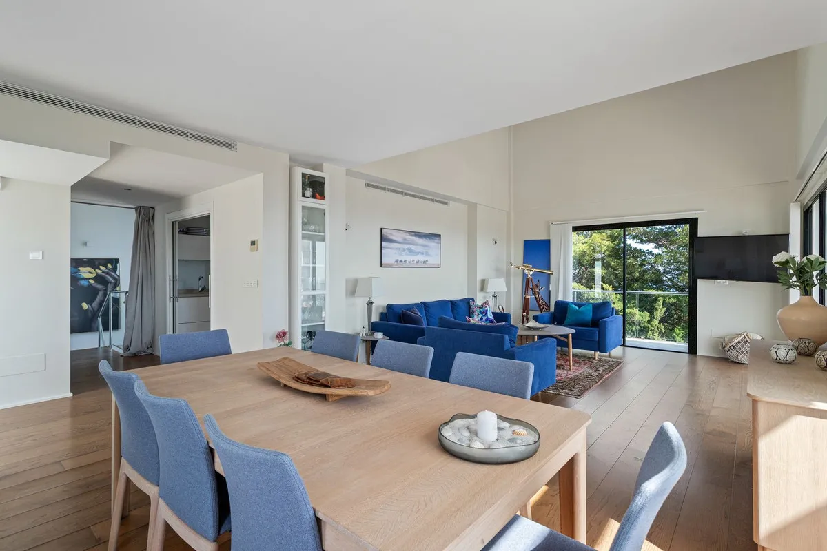 37b9dd02-62a1-4c3f-bded-fda0999a9e55