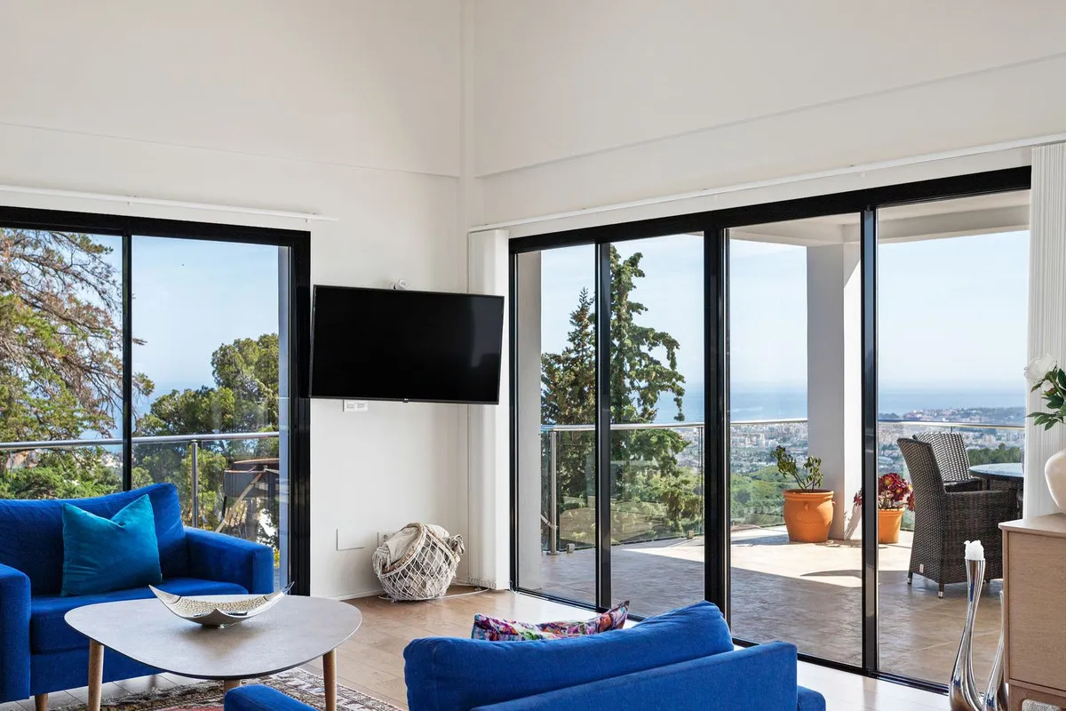 6f919bd7-b4a2-4ac4-ba41-5805fc75086f