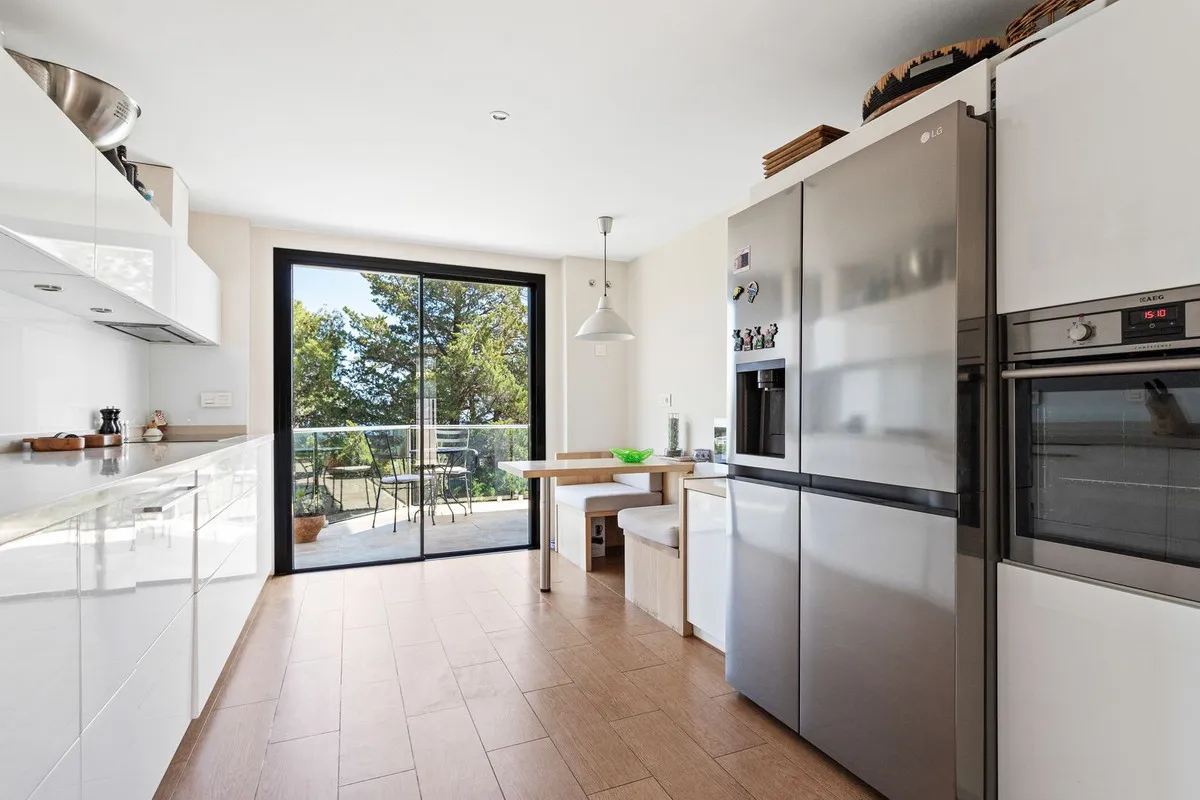 df3b6a24-7989-4960-9ed1-ee7e15ee53f0