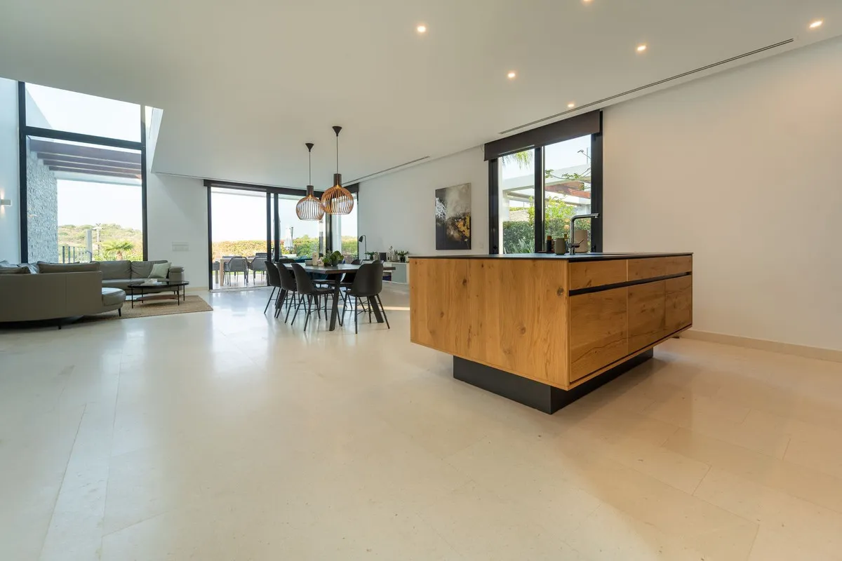 187aa151-20e8-4129-91e5-b1feb0b85373