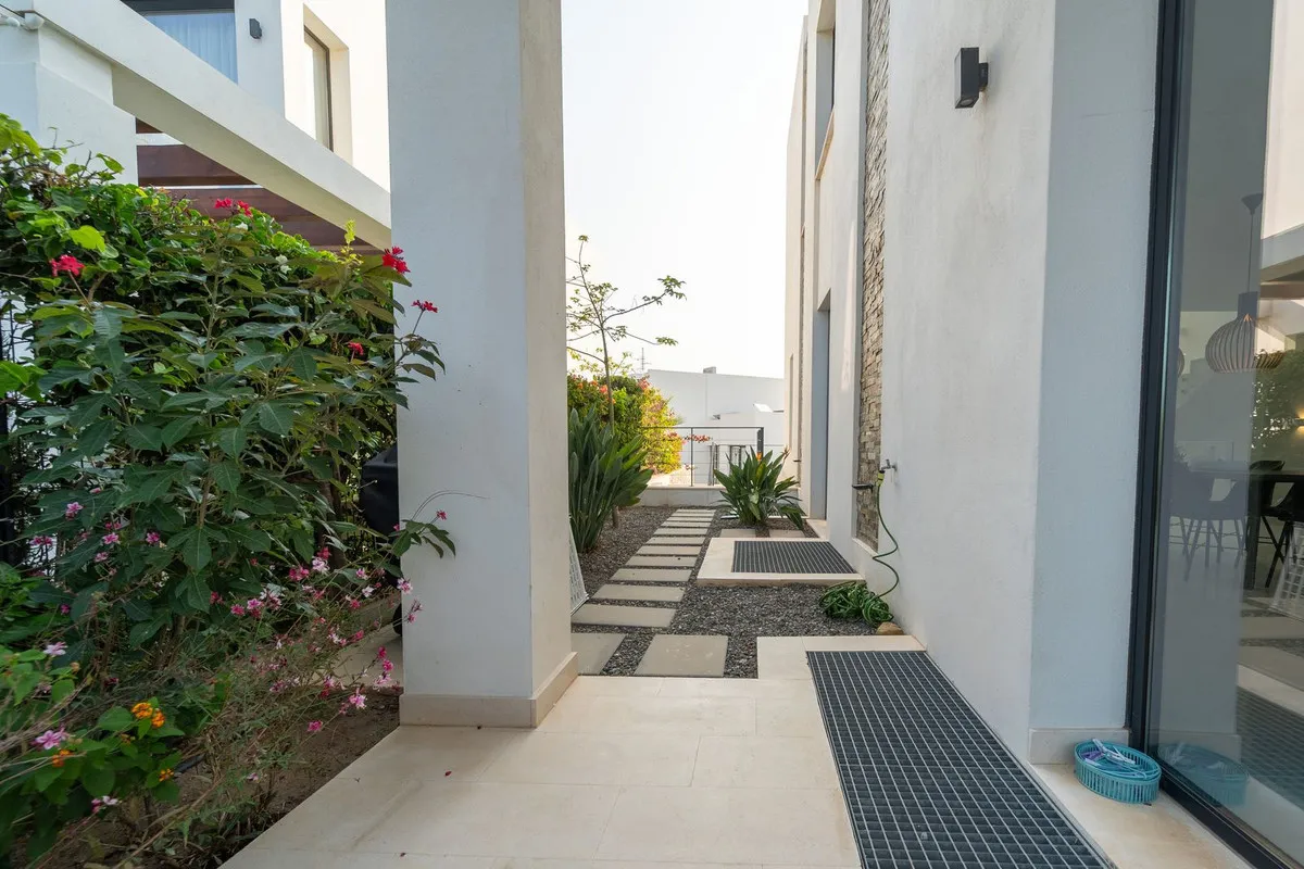 1a2751df-13dc-4532-8b20-e6800139ff02