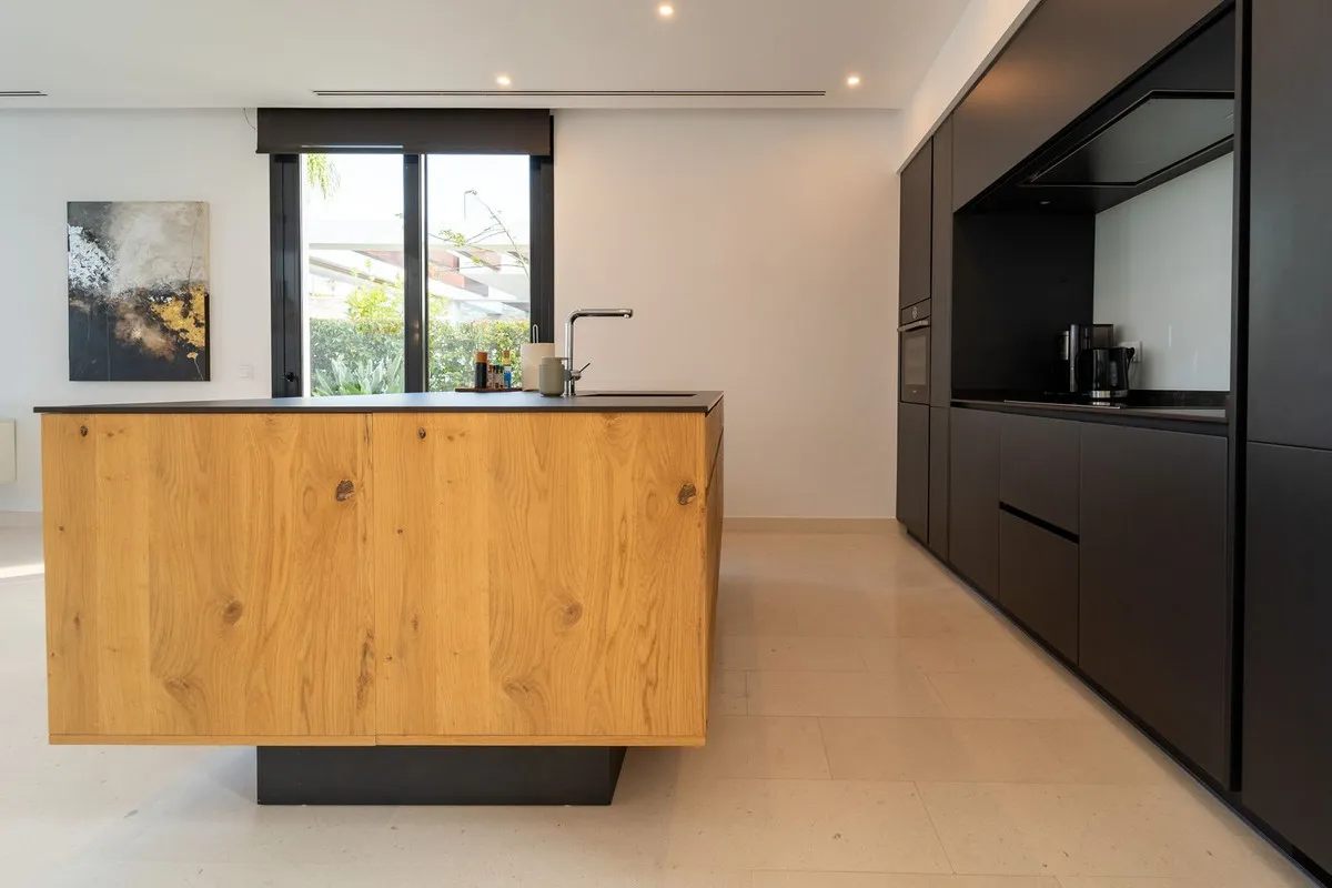 3668ade9-233f-44dd-86df-43c6e286fdc5