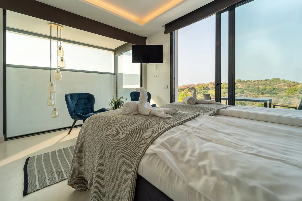 69f5b19d-a48b-45f7-8363-bad685321c0f