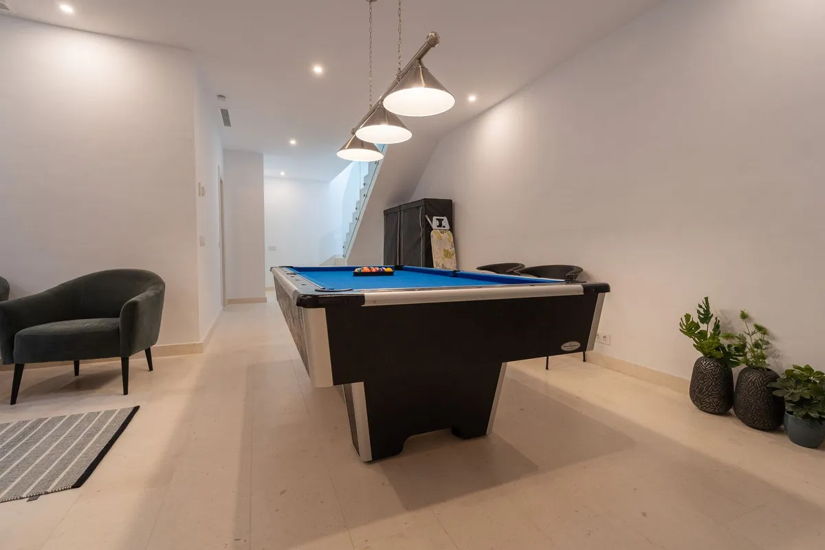 f8eb98f1-3d79-45e0-94a2-4c055cbedc86