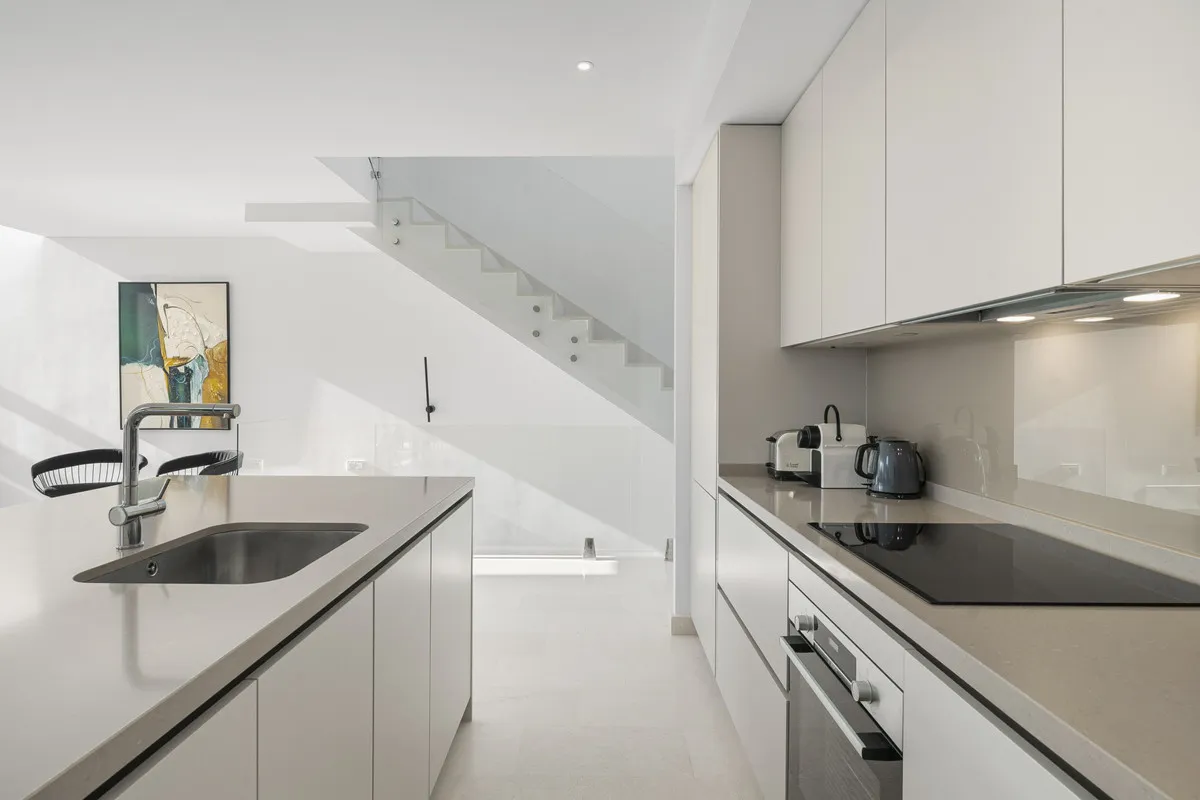 3a0ec623-63a7-464a-9265-71c54d6cbd6a