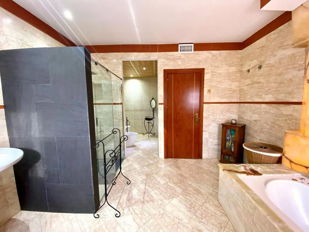 279a52e5-a2e9-43bf-a801-cf10beaed737