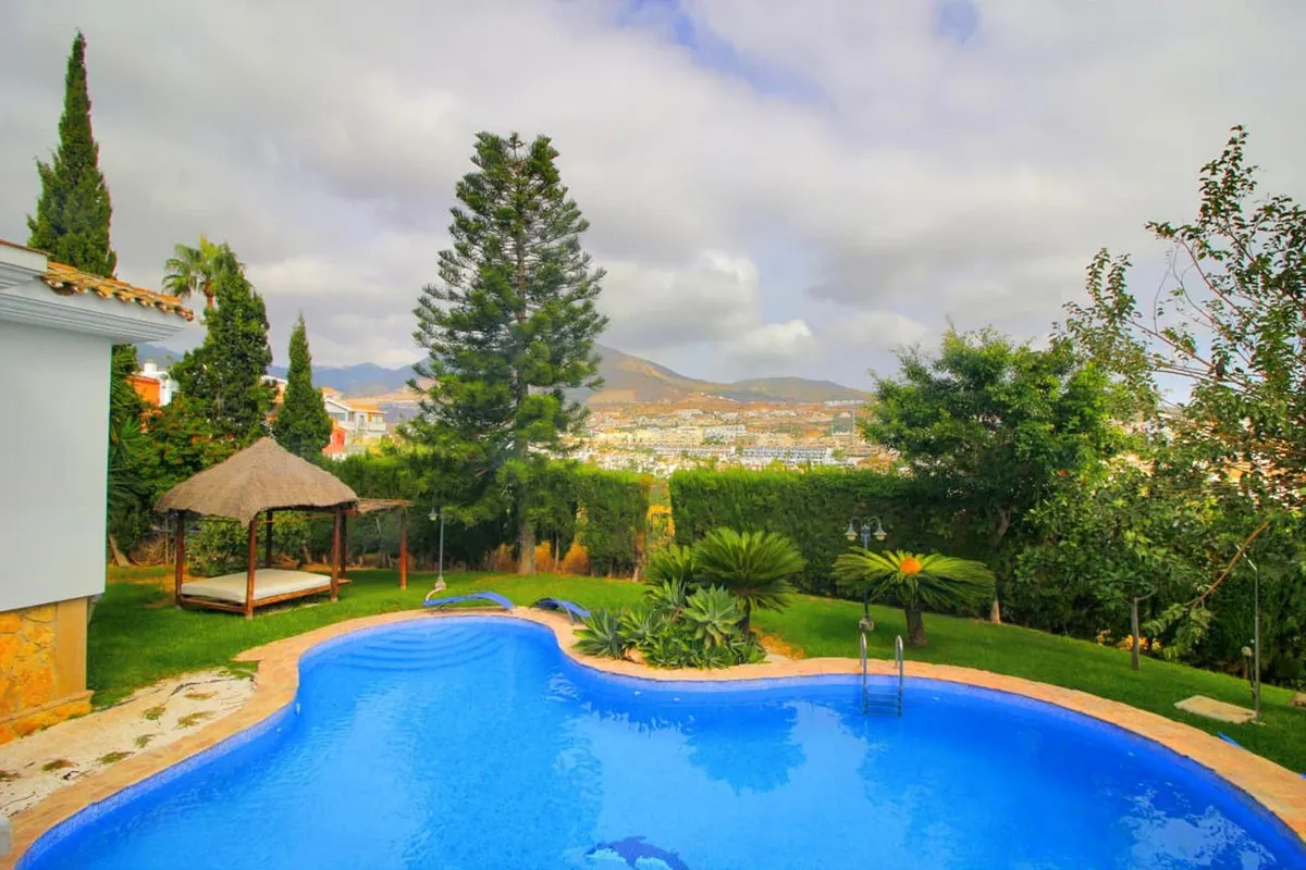 4c429a48-0385-46e4-8edc-6efade396653