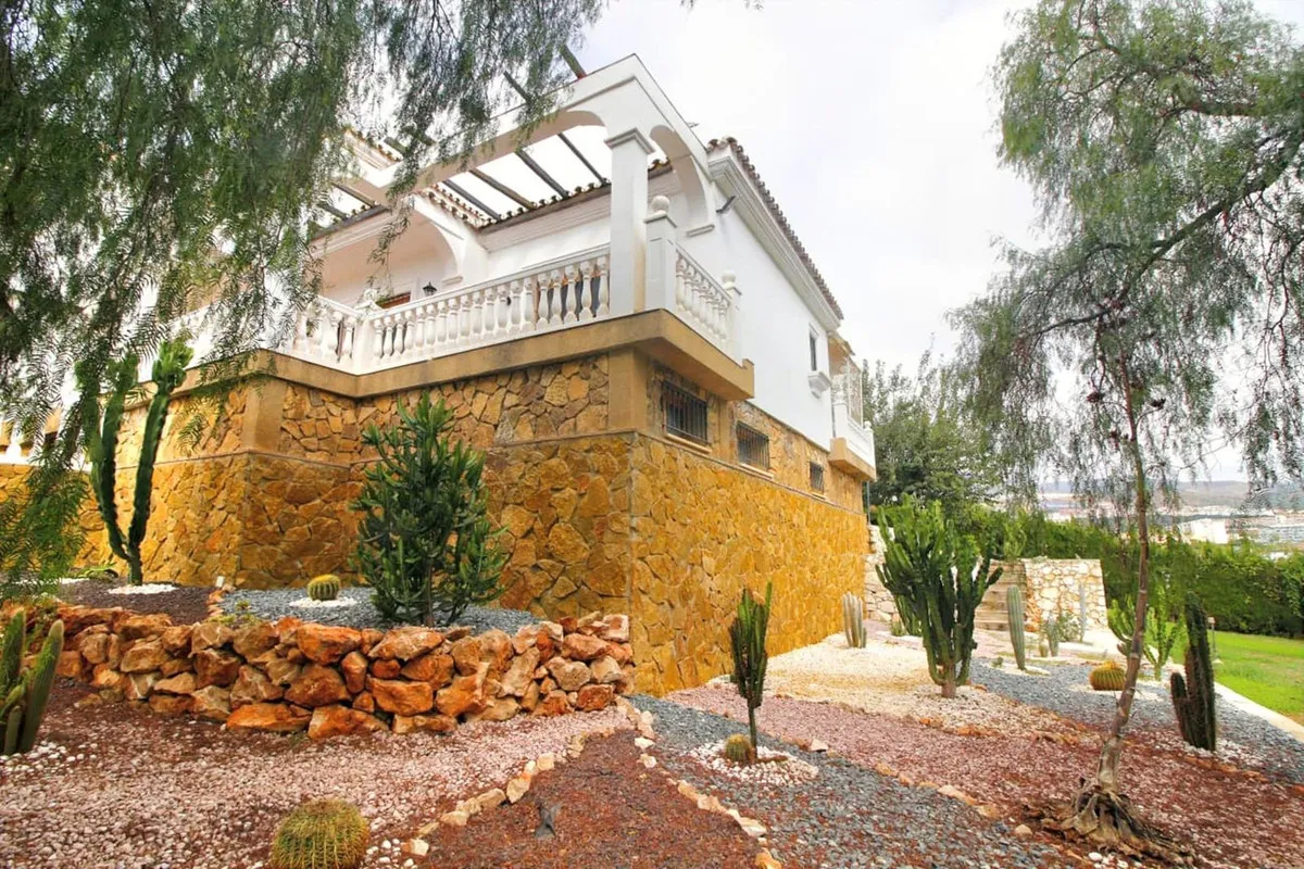 5f5f01a1-2585-4e0a-87dd-12909dad3900