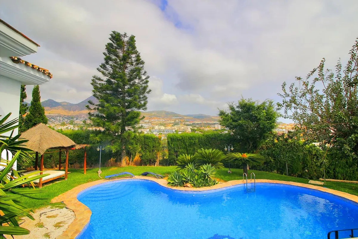 71bbc956-6a94-4b31-b14d-79e65aef3e46