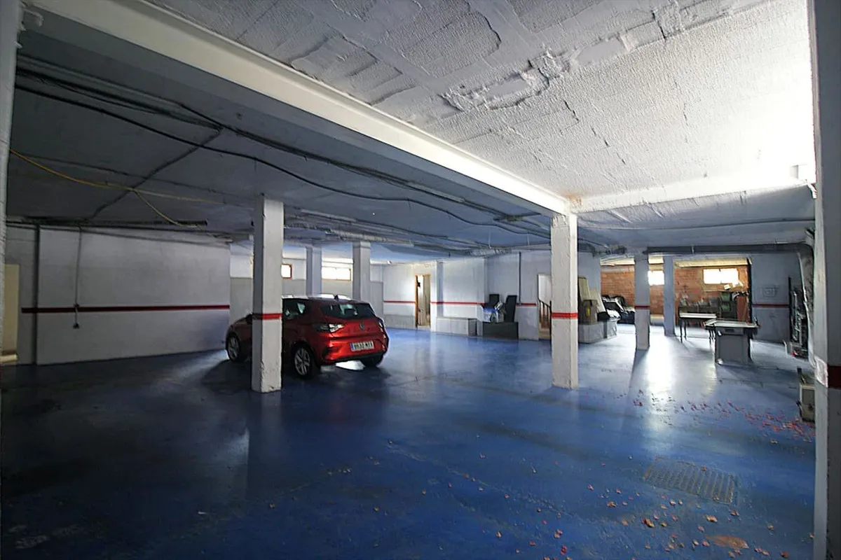 c7a5ce64-c629-40c5-a393-20b84e6faea6