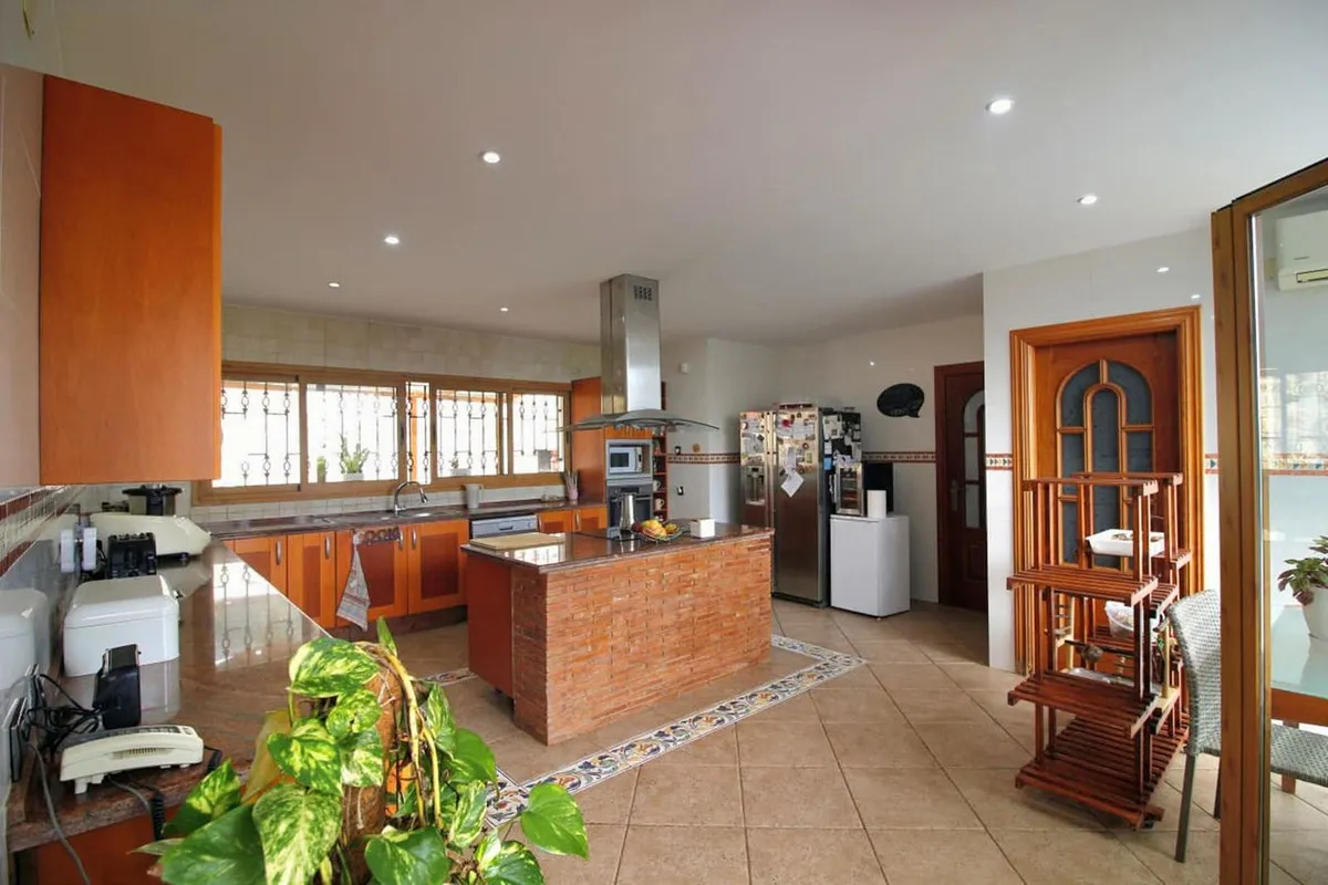 ff895aa5-0d05-4f4e-9c89-2ae464c23ccc