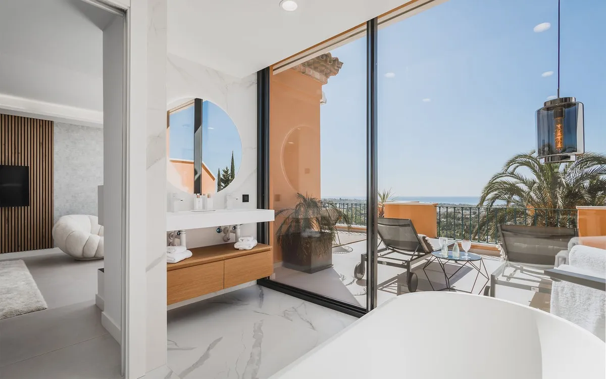 f69be903-aa66-468e-a890-a5d0eac1593d