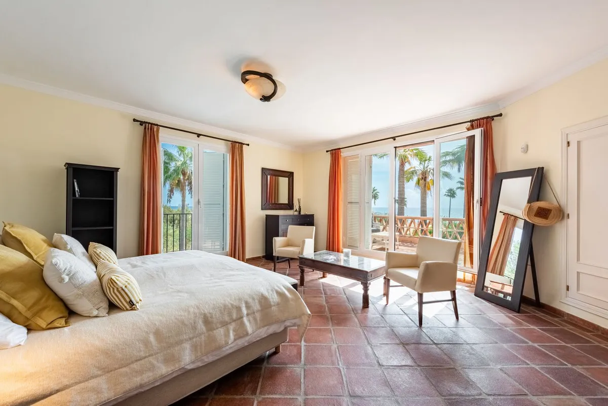 79b8ebd5-34c2-418c-98c5-6a2a9af4beda