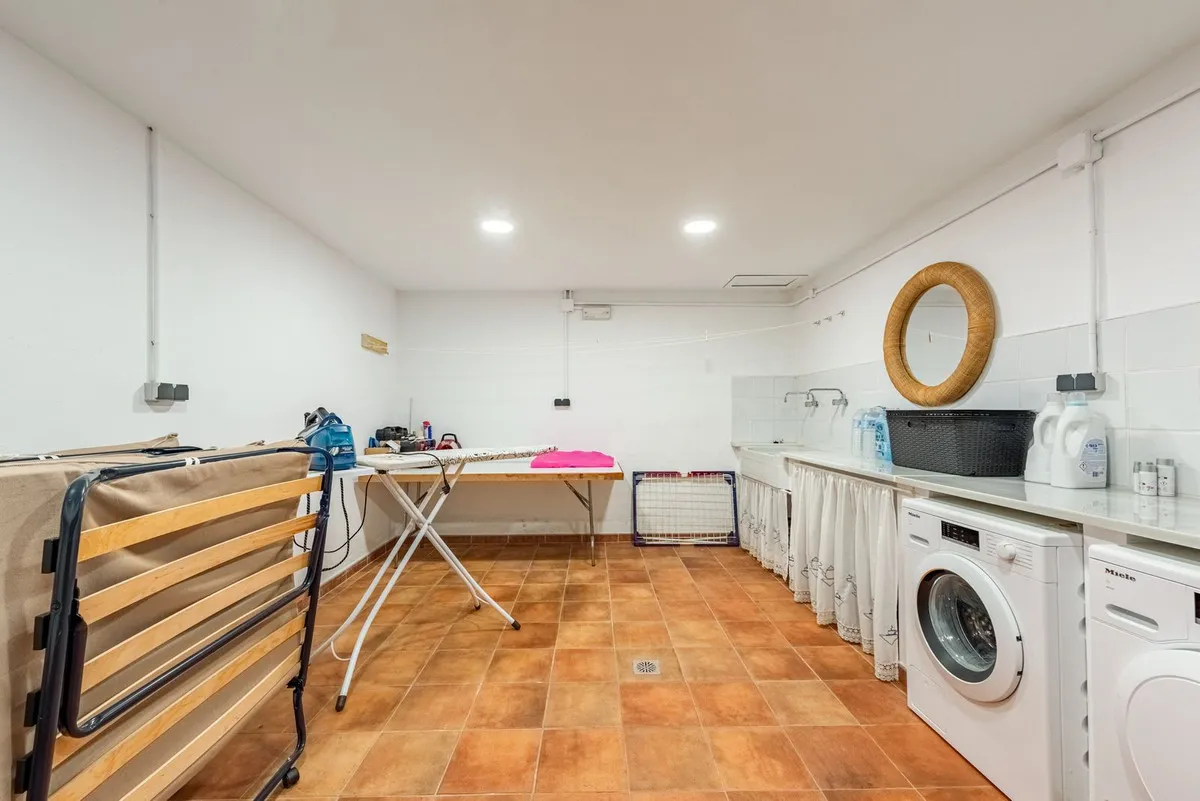 c03a9aed-7fe8-43f5-bec5-f3b4711d1de0