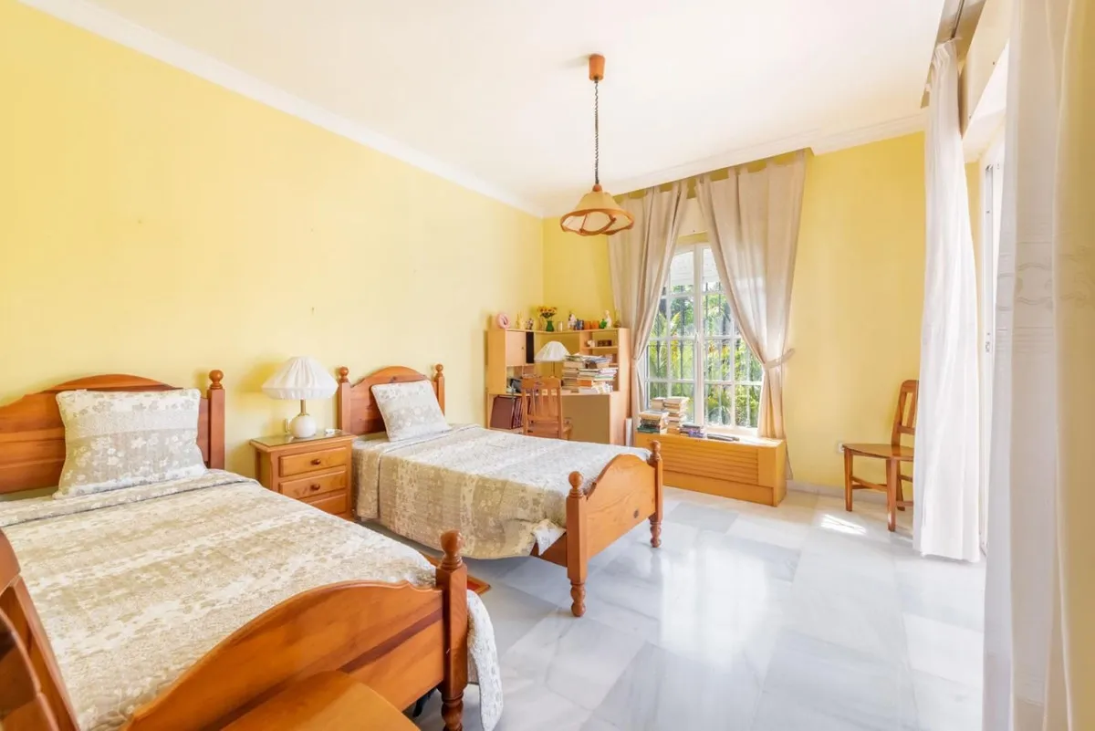 1c7fcf3b-b478-40ca-9819-46695f9bc16b