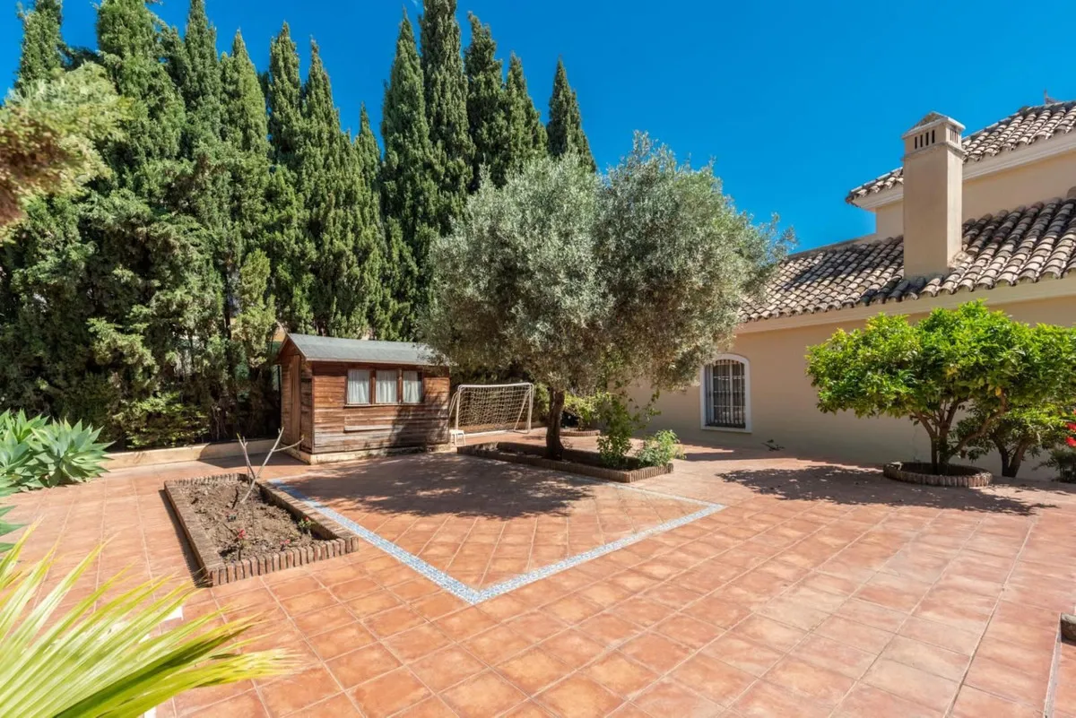 70f2d247-014b-4ee1-b2b1-ebd7c24586ca